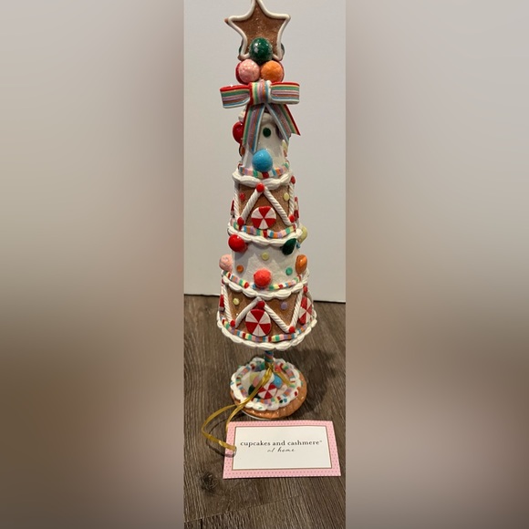cupcakes & cashmere Other - 🎄Fun Cupcakes and Cashmere Gingerbread Candy Tree- NWT